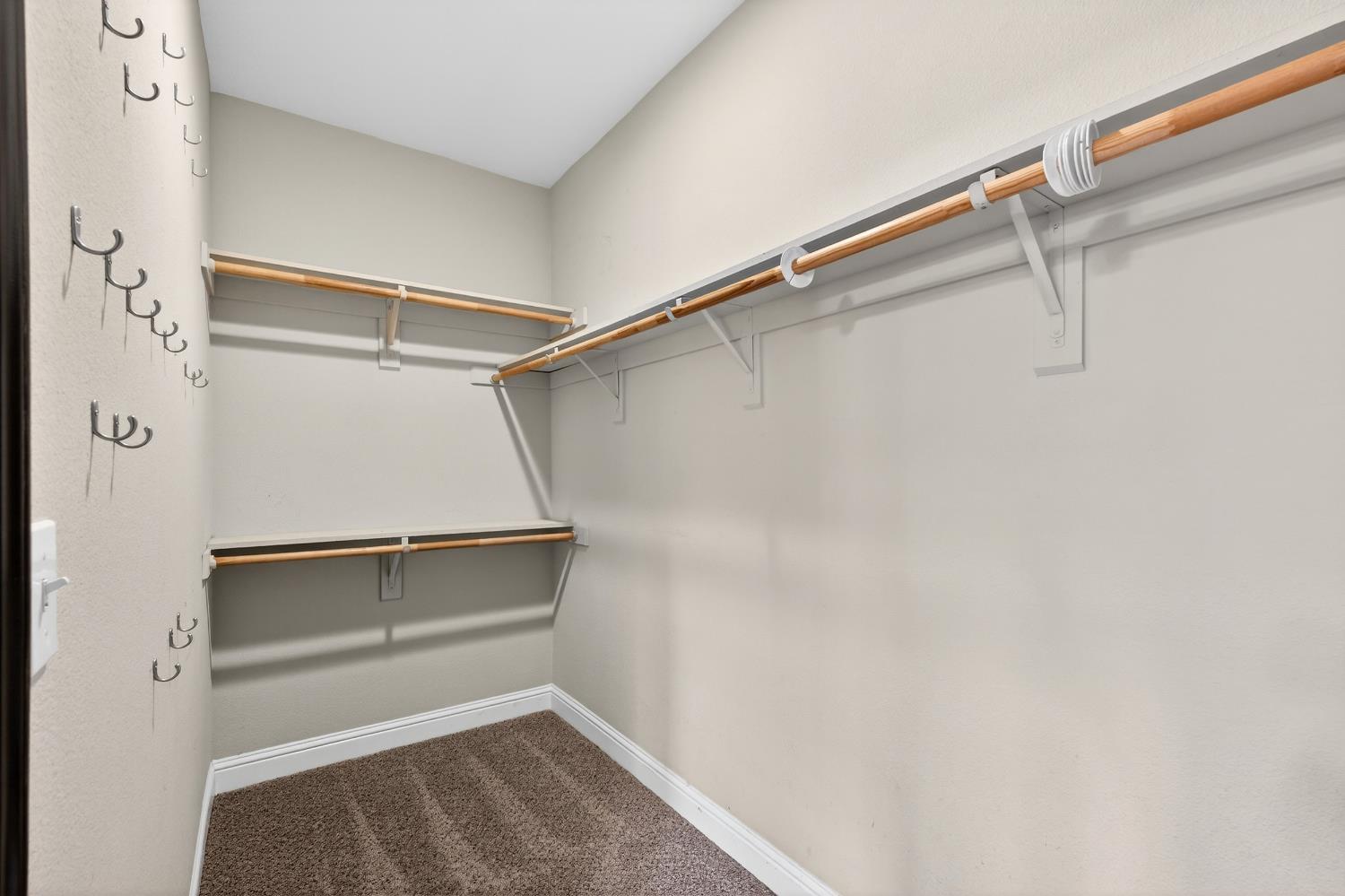 7233 W San Carlos Ave, Fresno, CA 93723