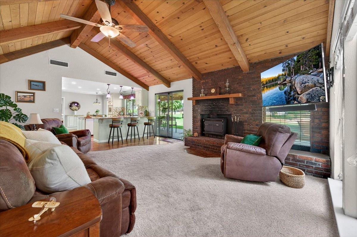 11640 E Sierra Ave, Clovis, CA 93619