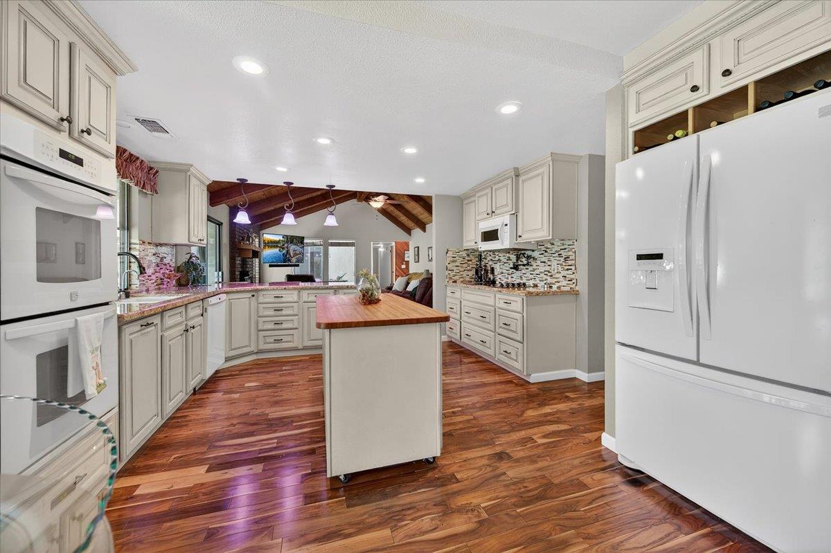 11640 E Sierra Ave, Clovis, CA 93619