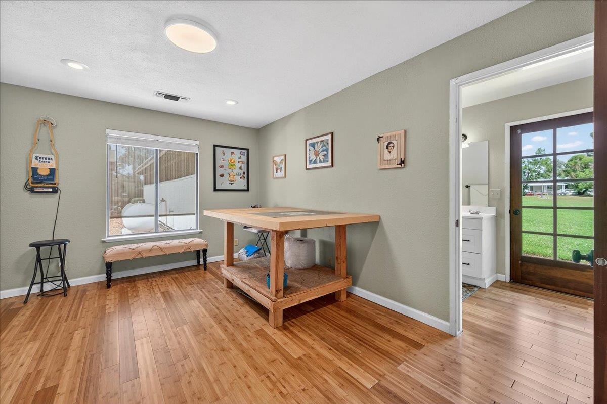 11640 E Sierra Ave, Clovis, CA 93619