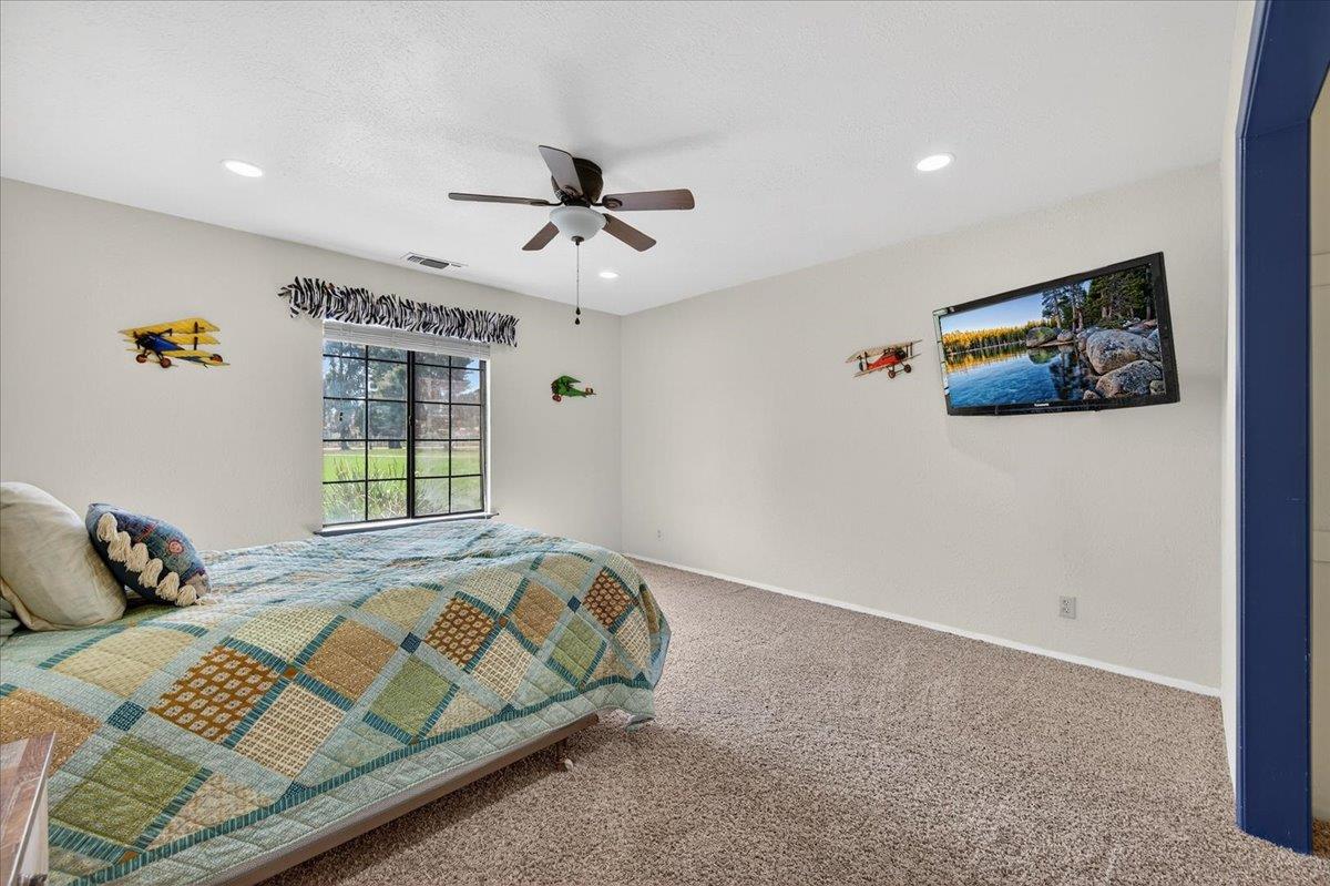 11640 E Sierra Ave, Clovis, CA 93619