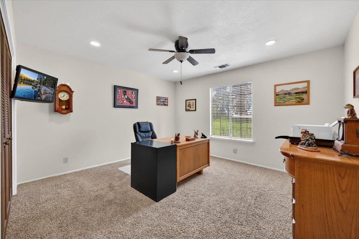 11640 E Sierra Ave, Clovis, CA 93619