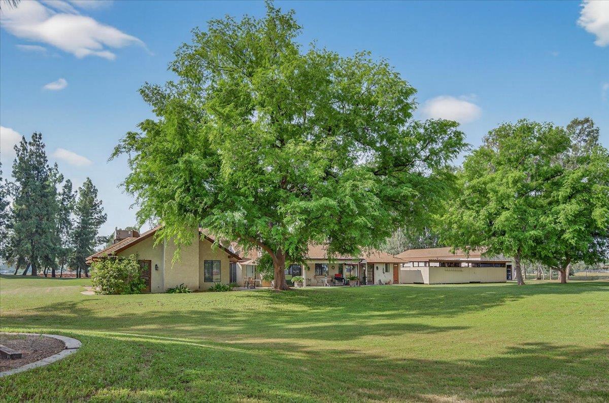 11640 E Sierra Ave, Clovis, CA 93619