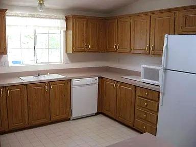 11640 E Sierra Ave, Clovis, CA 93619