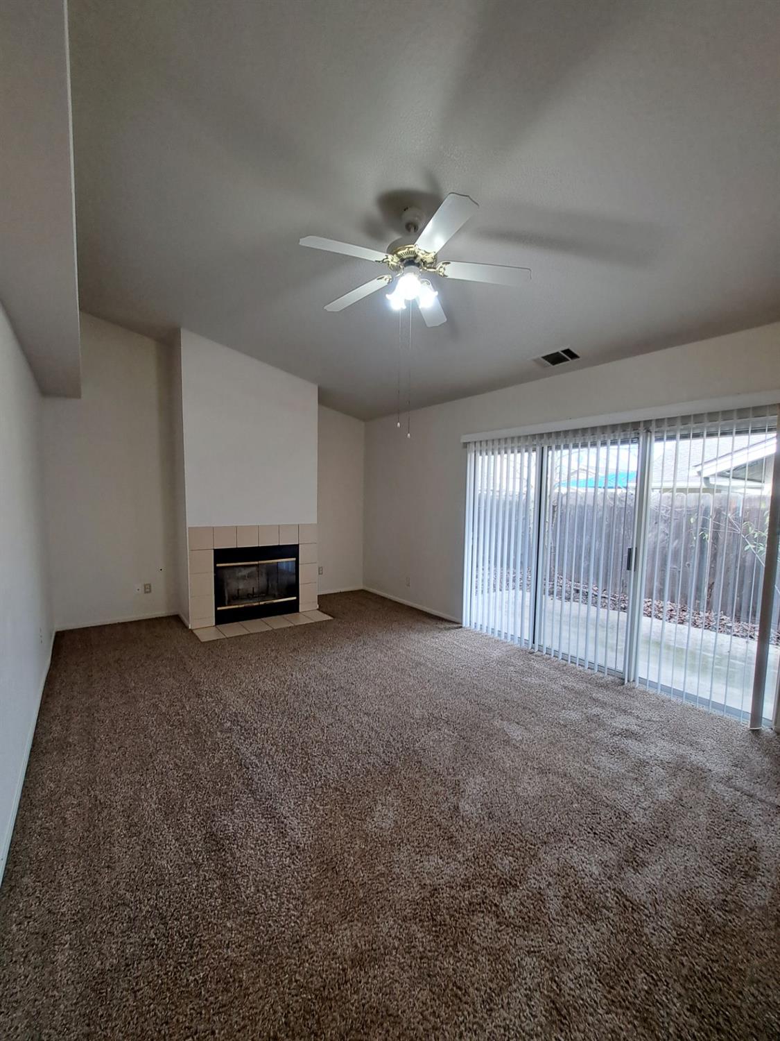 12486 Georgia Ln, Madera, CA 93637