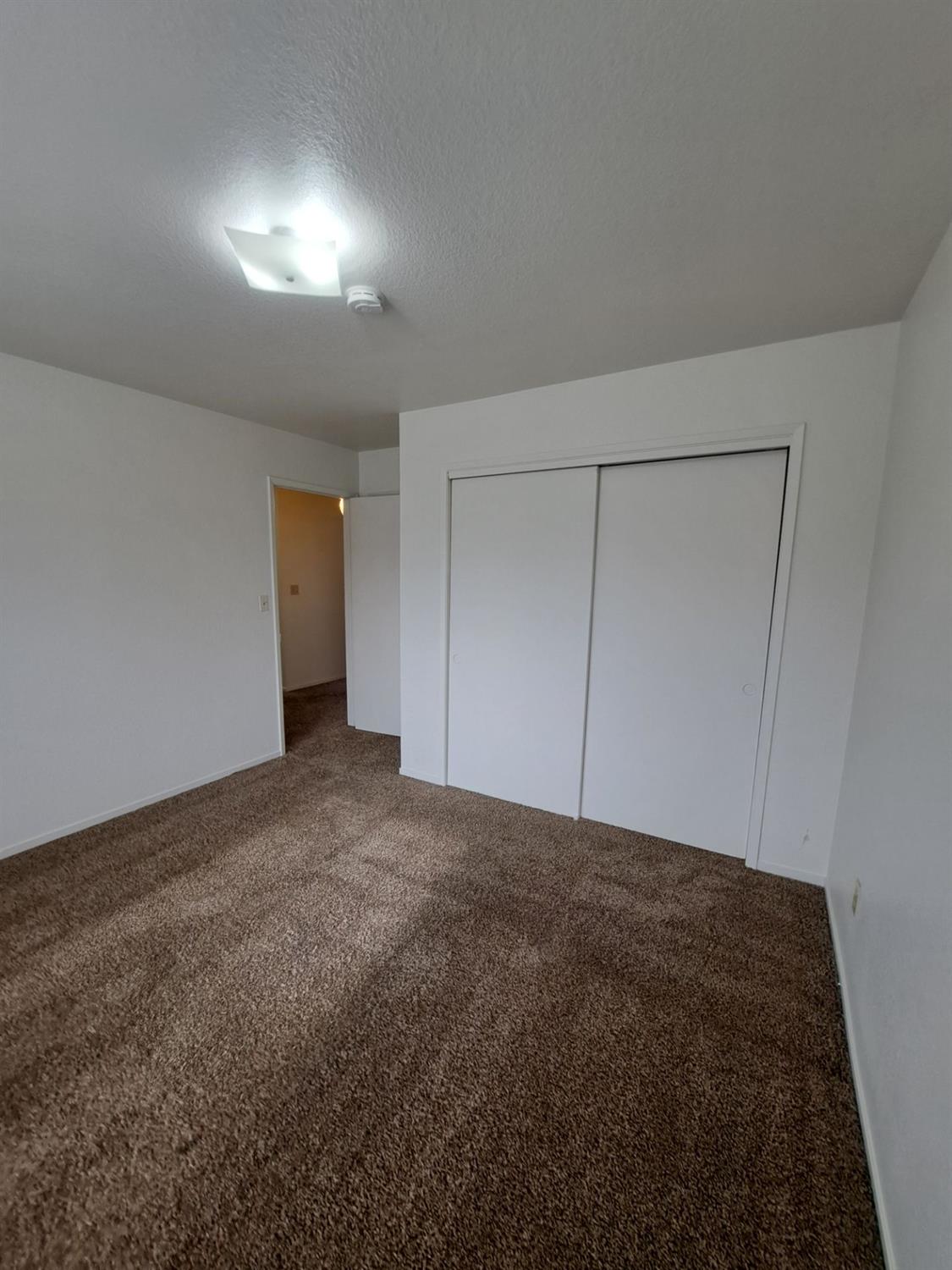 12486 Georgia Ln, Madera, CA 93637