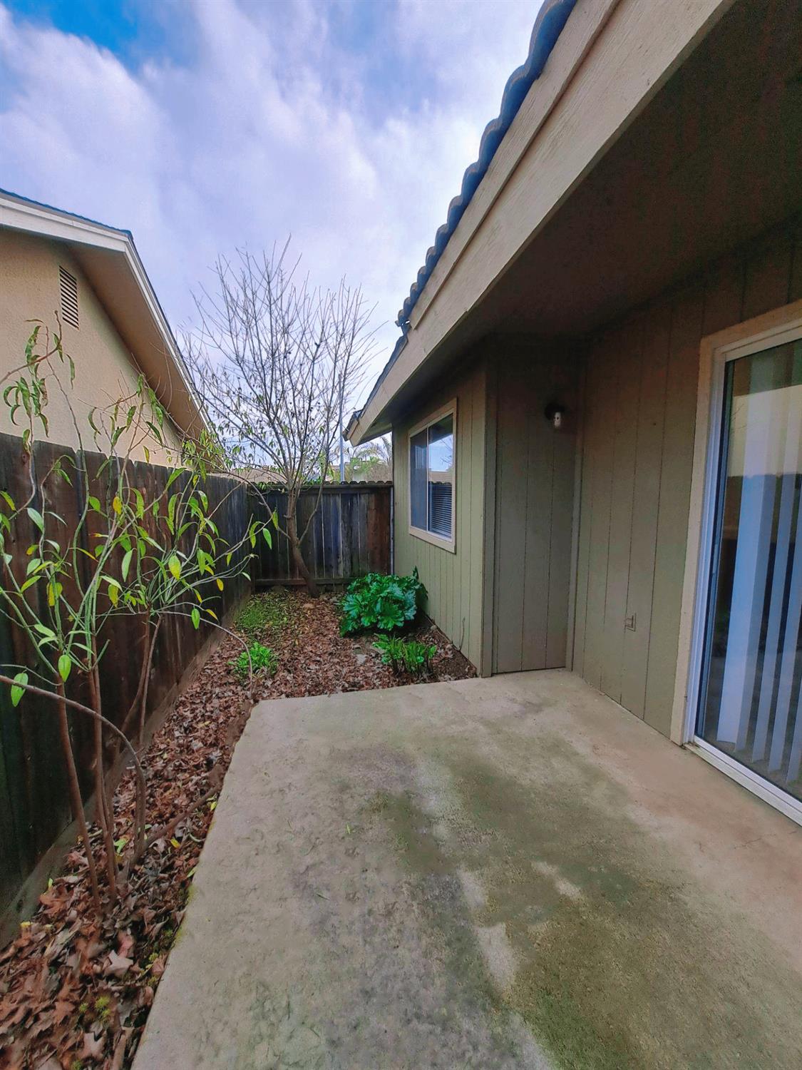 12486 Georgia Ln, Madera, CA 93637