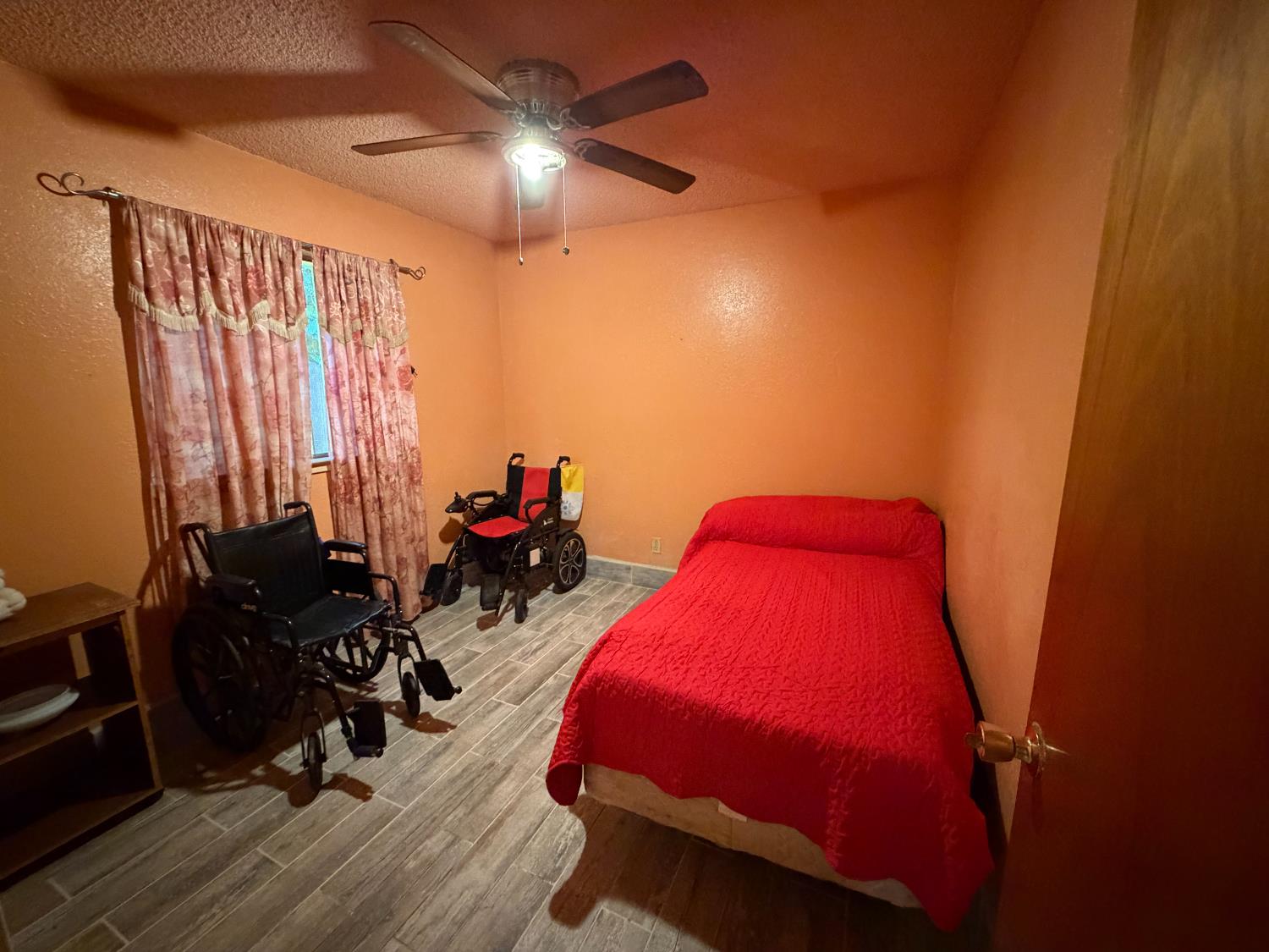 8767 S Rodriguez Ave, Parlier, CA 93648