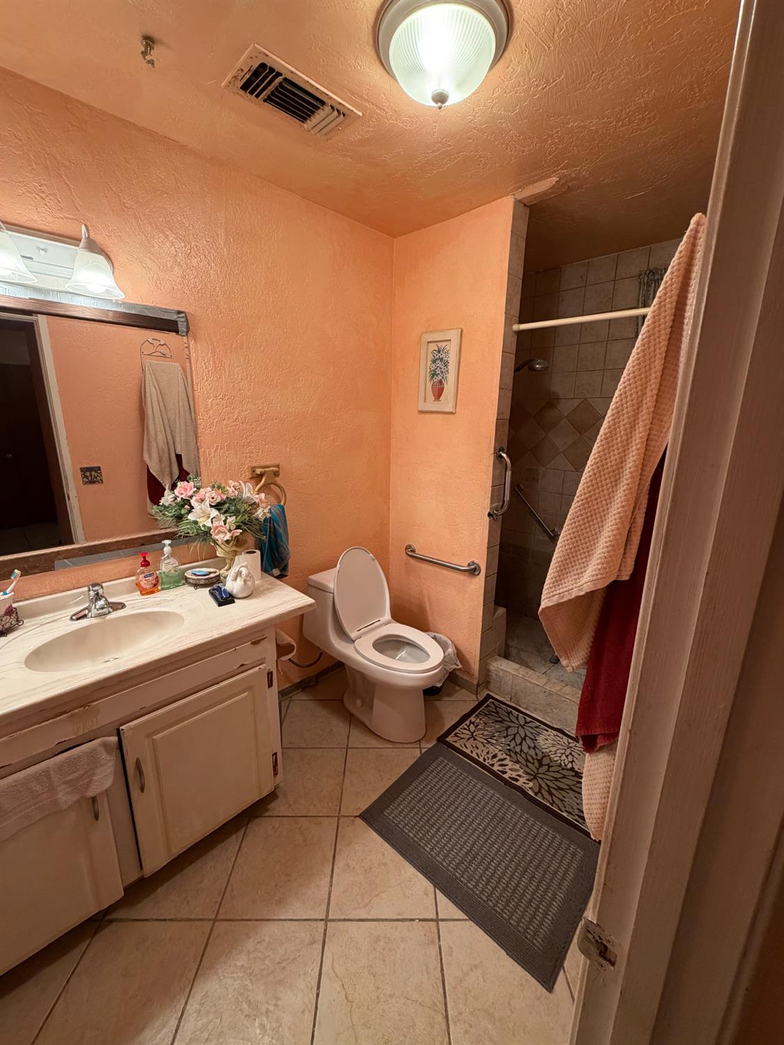 8767 S Rodriguez Ave, Parlier, CA 93648