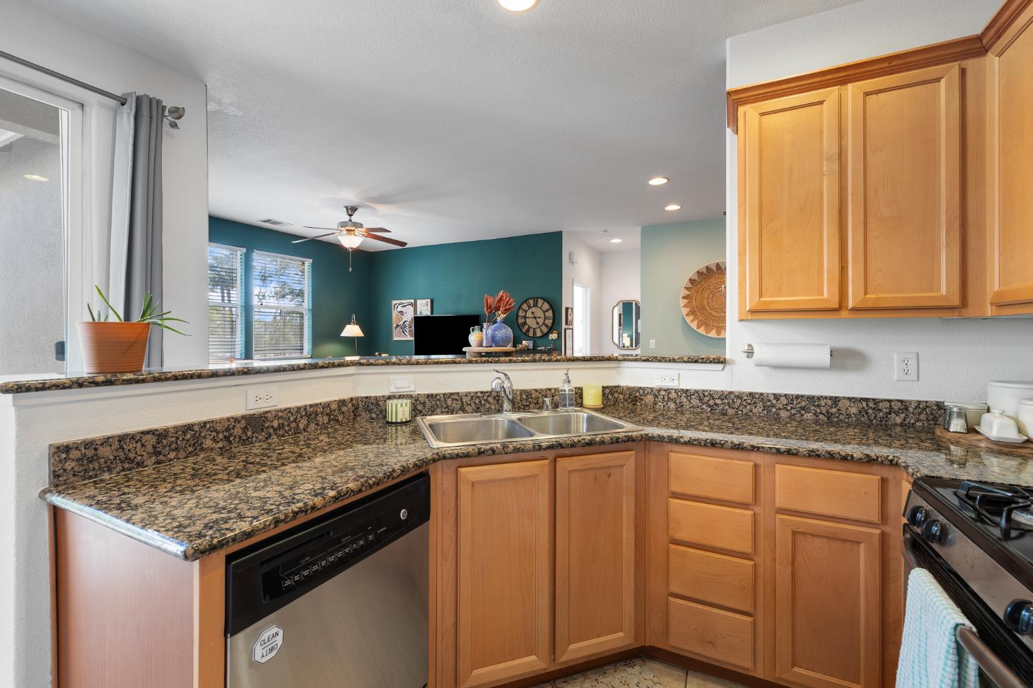 2089 Boccioni Ln, Clovis, CA 93611