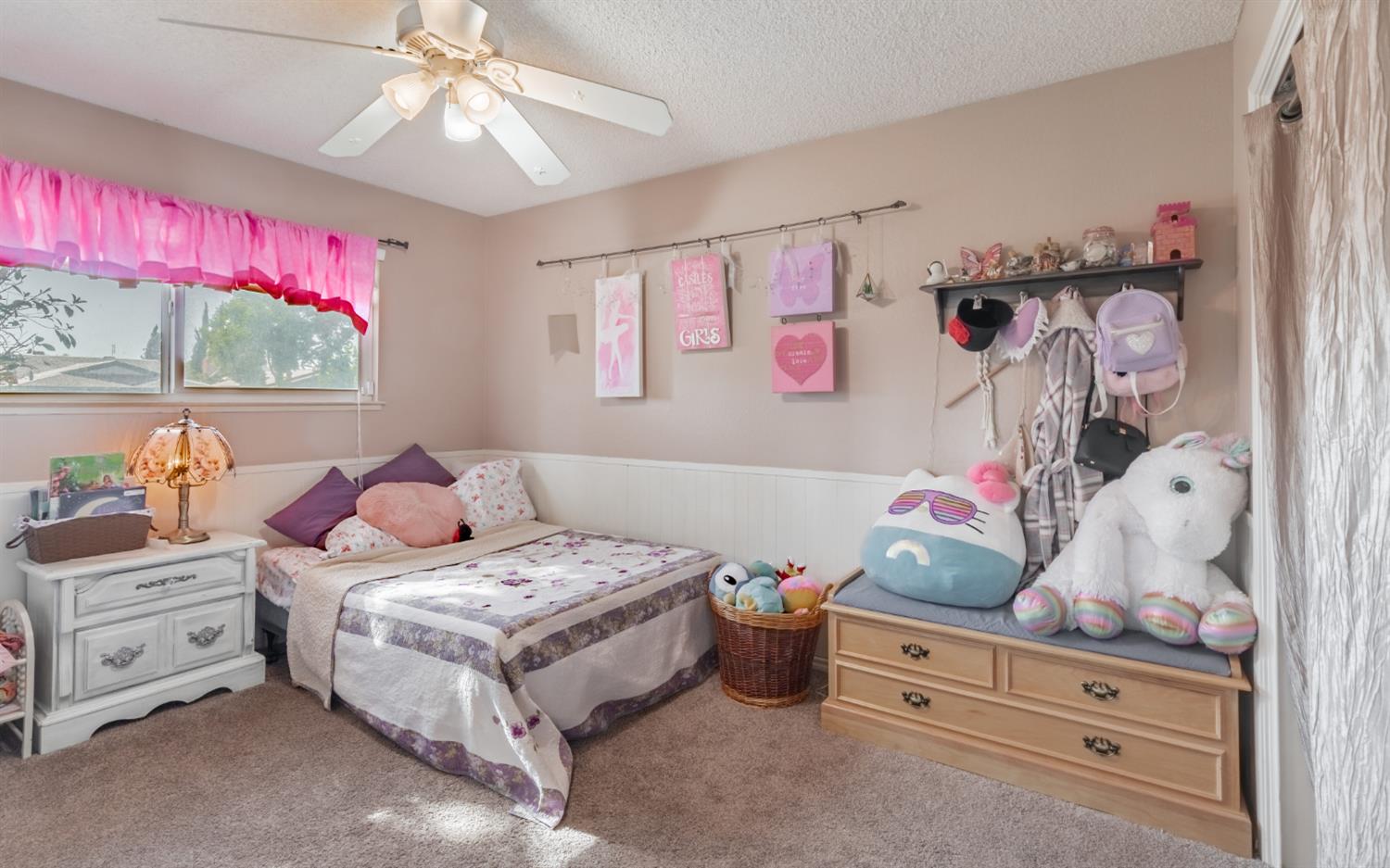 911 Stanford Ave, Clovis, CA 93611