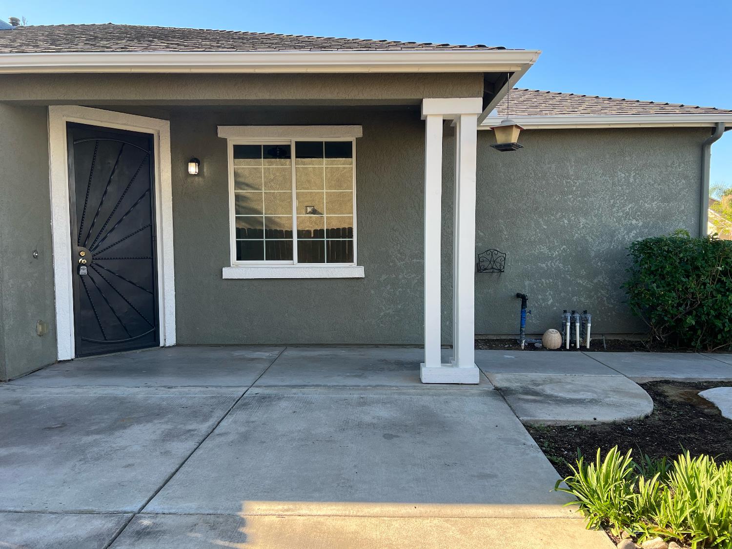 2150 N Rosendo Ave, Fresno, CA 93722