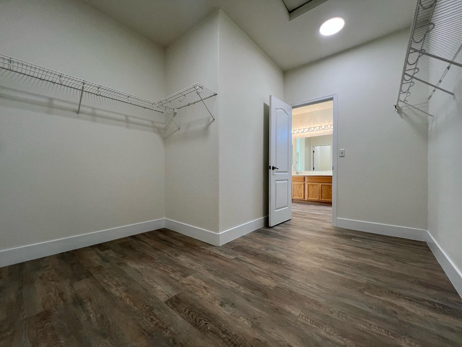 2150 N Rosendo Ave, Fresno, CA 93722