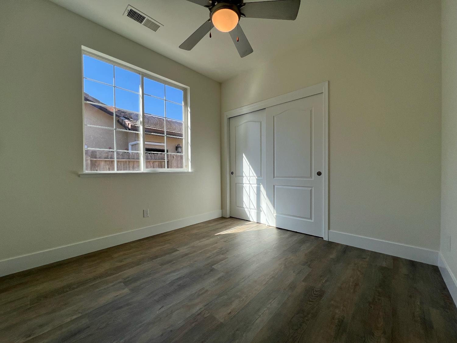 2150 N Rosendo Ave, Fresno, CA 93722