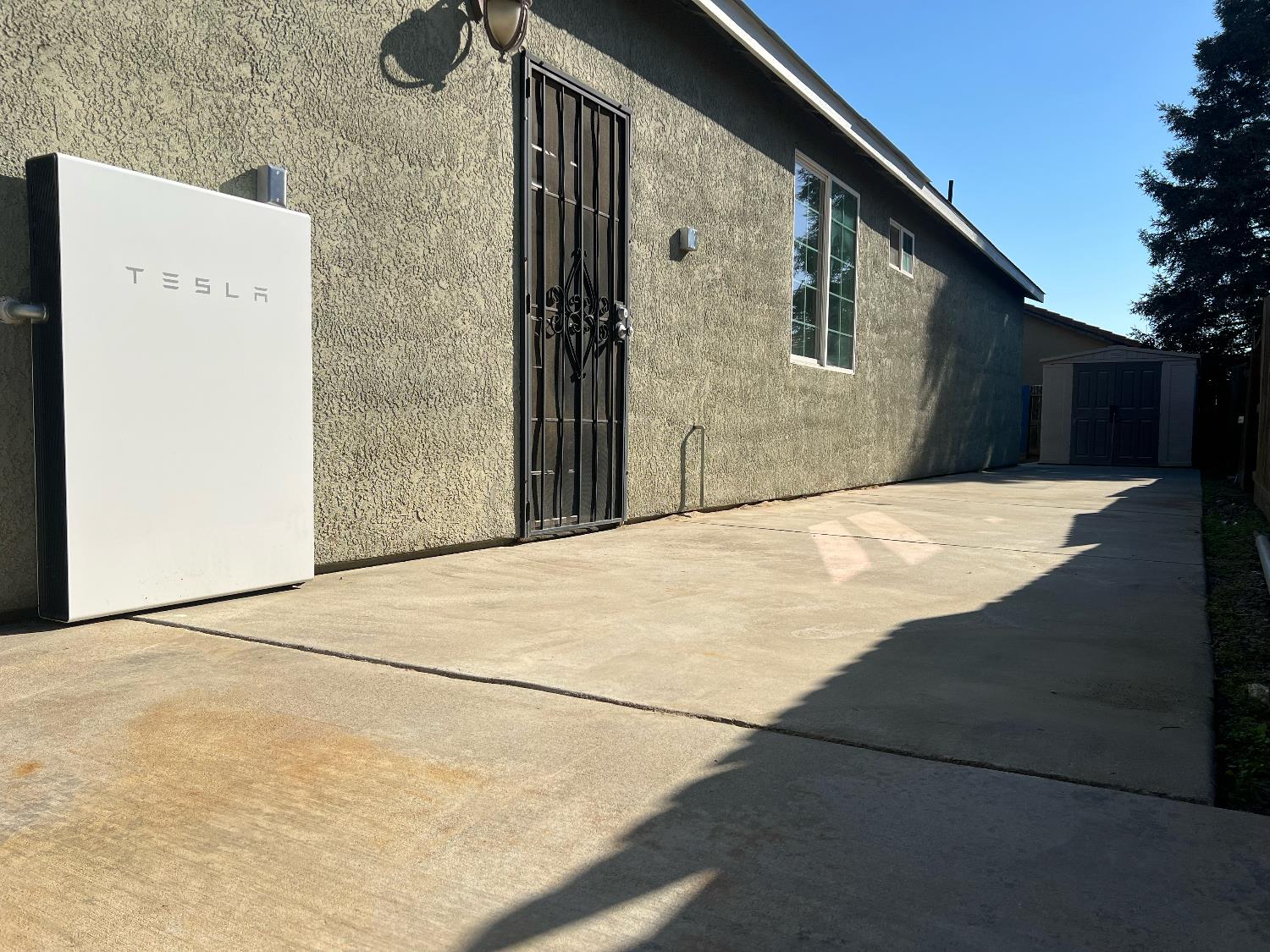 2150 N Rosendo Ave, Fresno, CA 93722