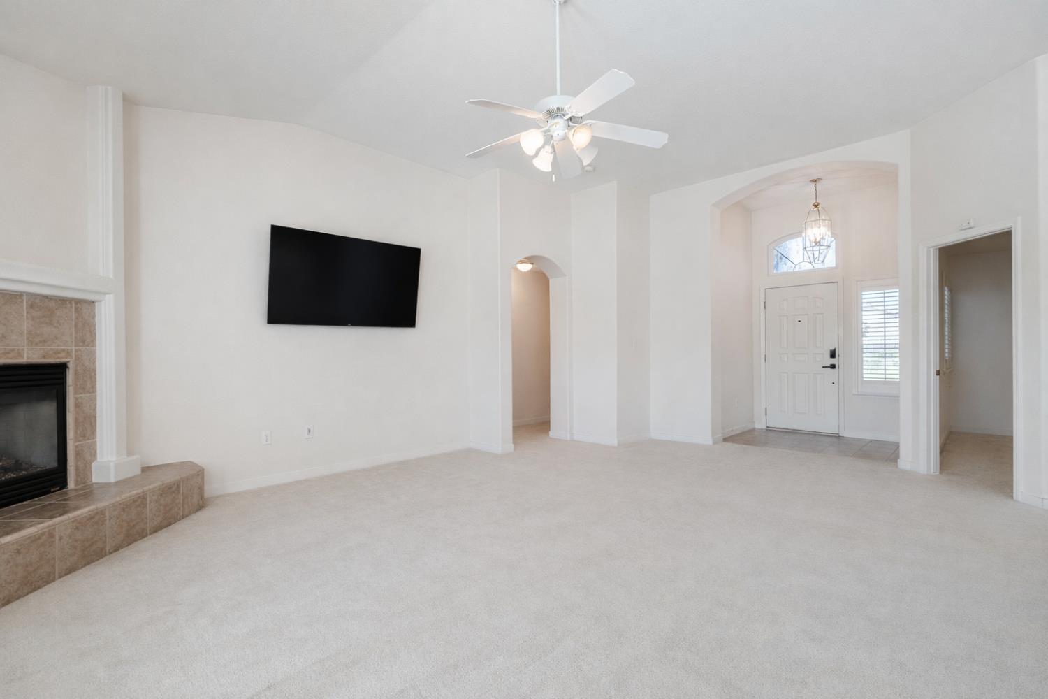 721 Via Cerioni, Madera, CA 93637