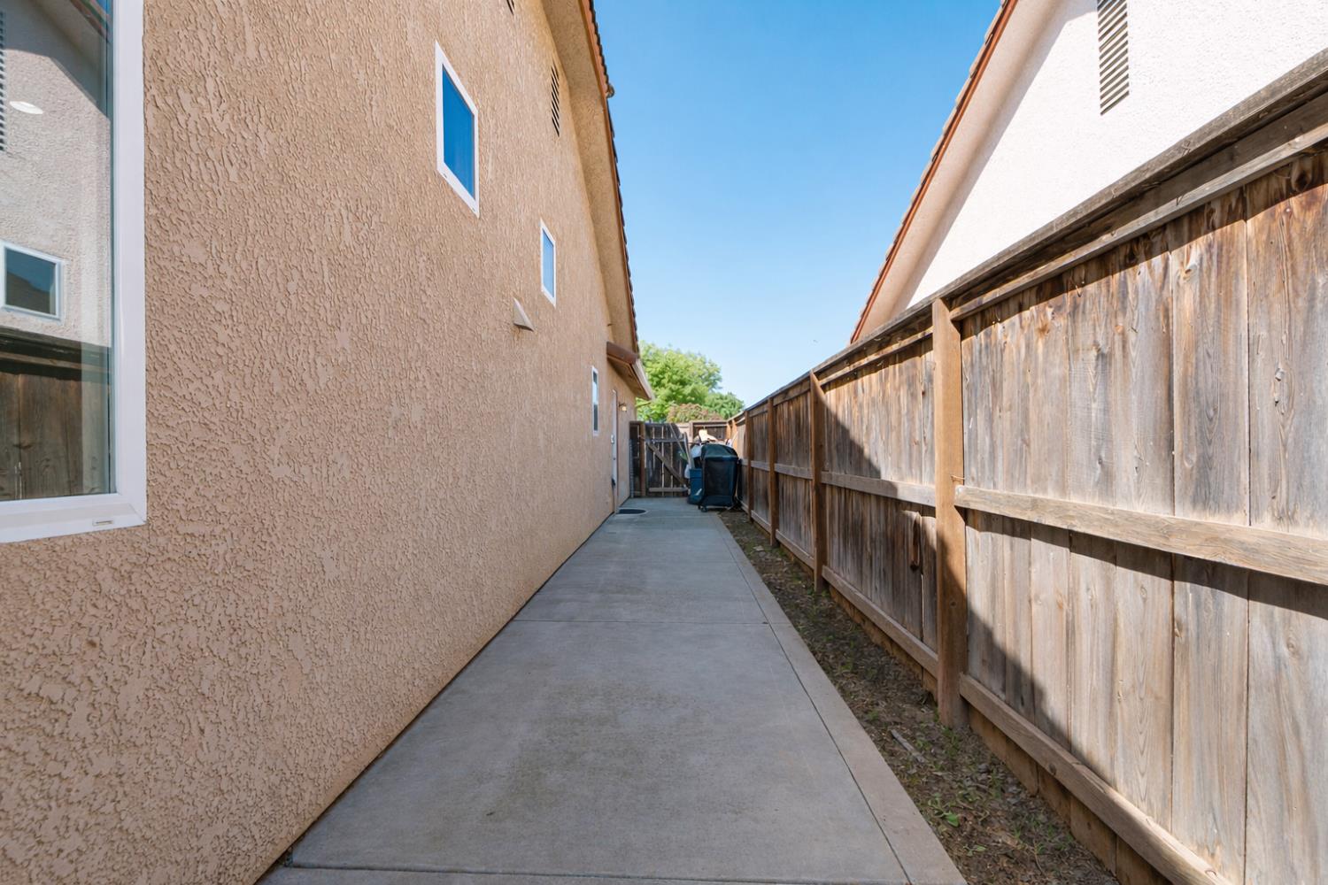 721 Via Cerioni, Madera, CA 93637