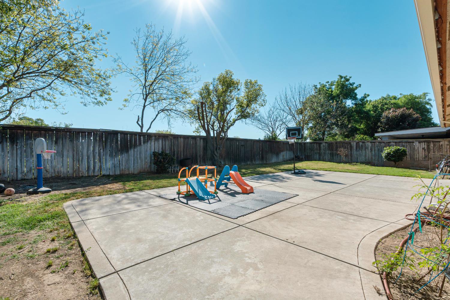 721 Via Cerioni, Madera, CA 93637