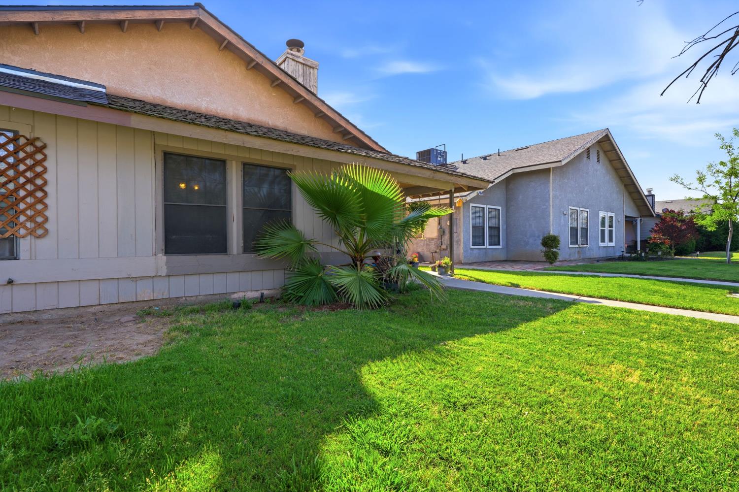 2301 N 10Th Ave, Hanford, CA 93230