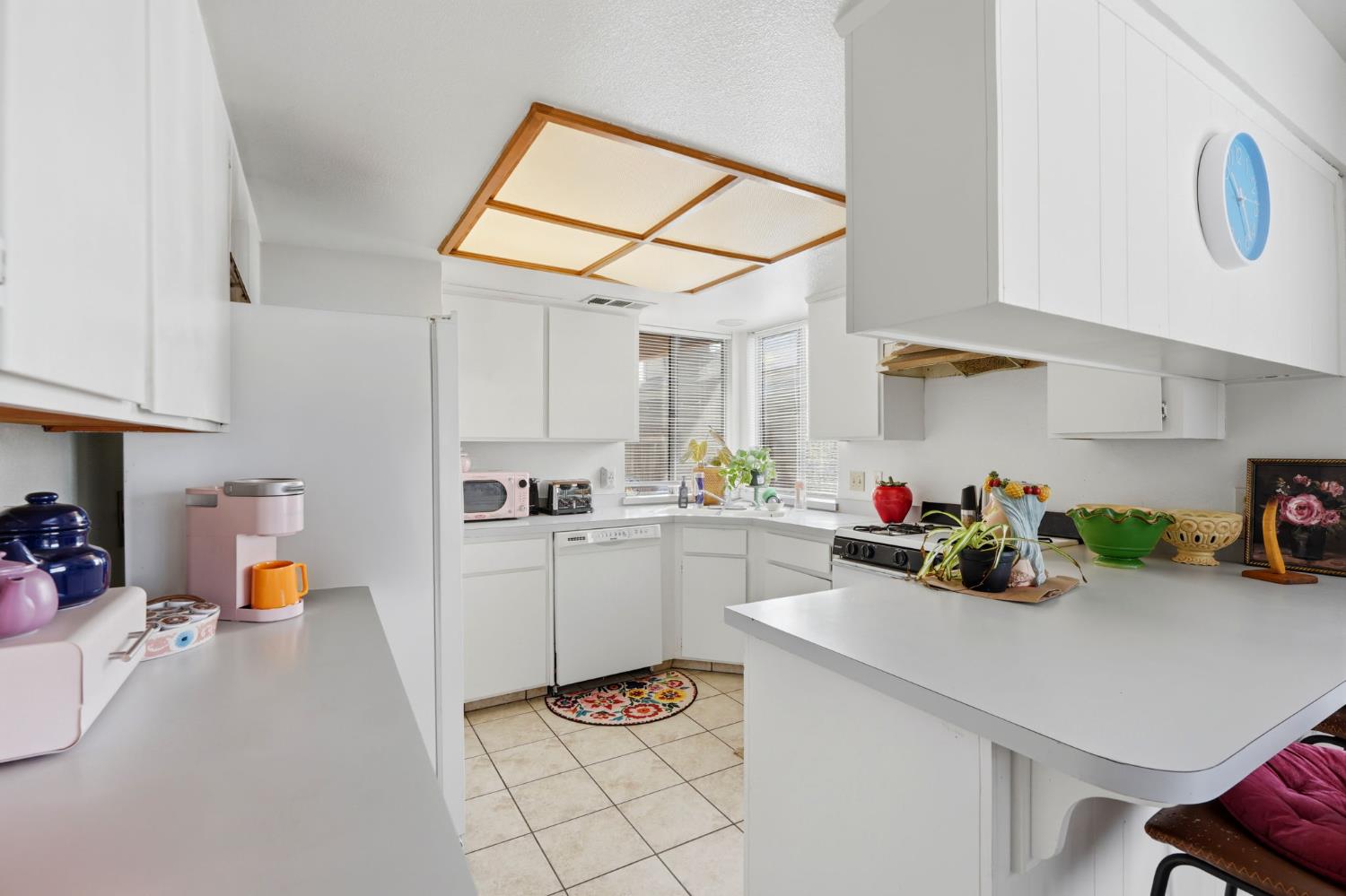 2301 N 10Th Ave, Hanford, CA 93230