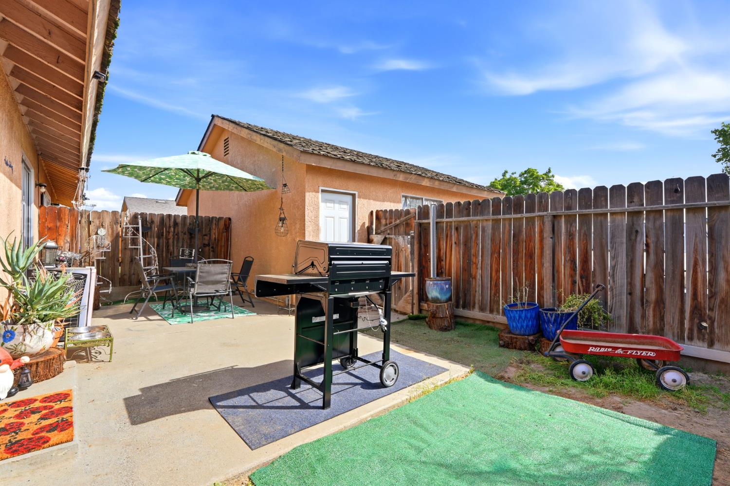 2301 N 10Th Ave, Hanford, CA 93230