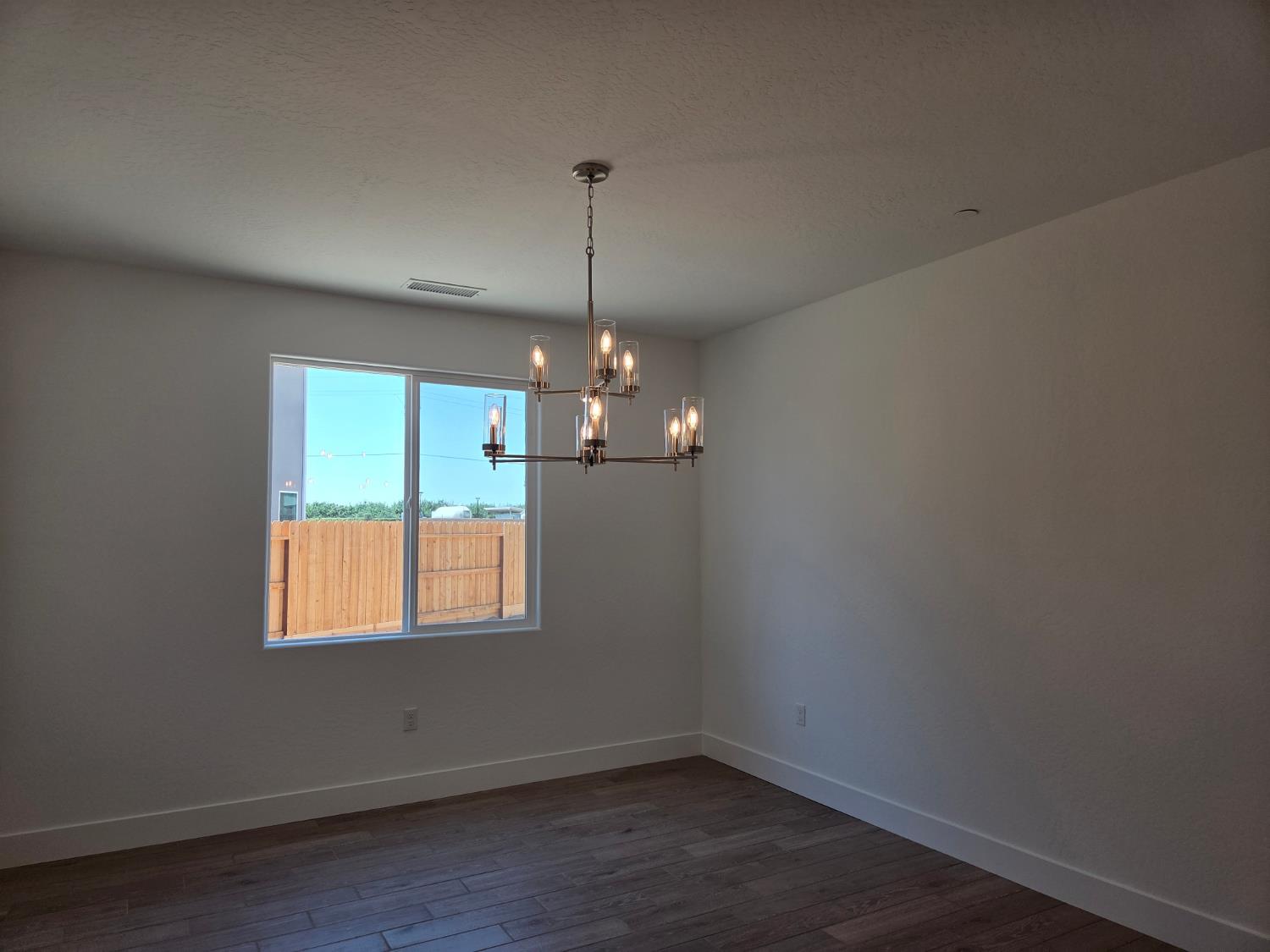 1187 Milestone Rd W, Madera, CA 93636