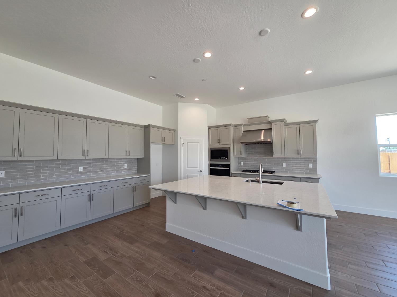1187 Milestone Rd W, Madera, CA 93636
