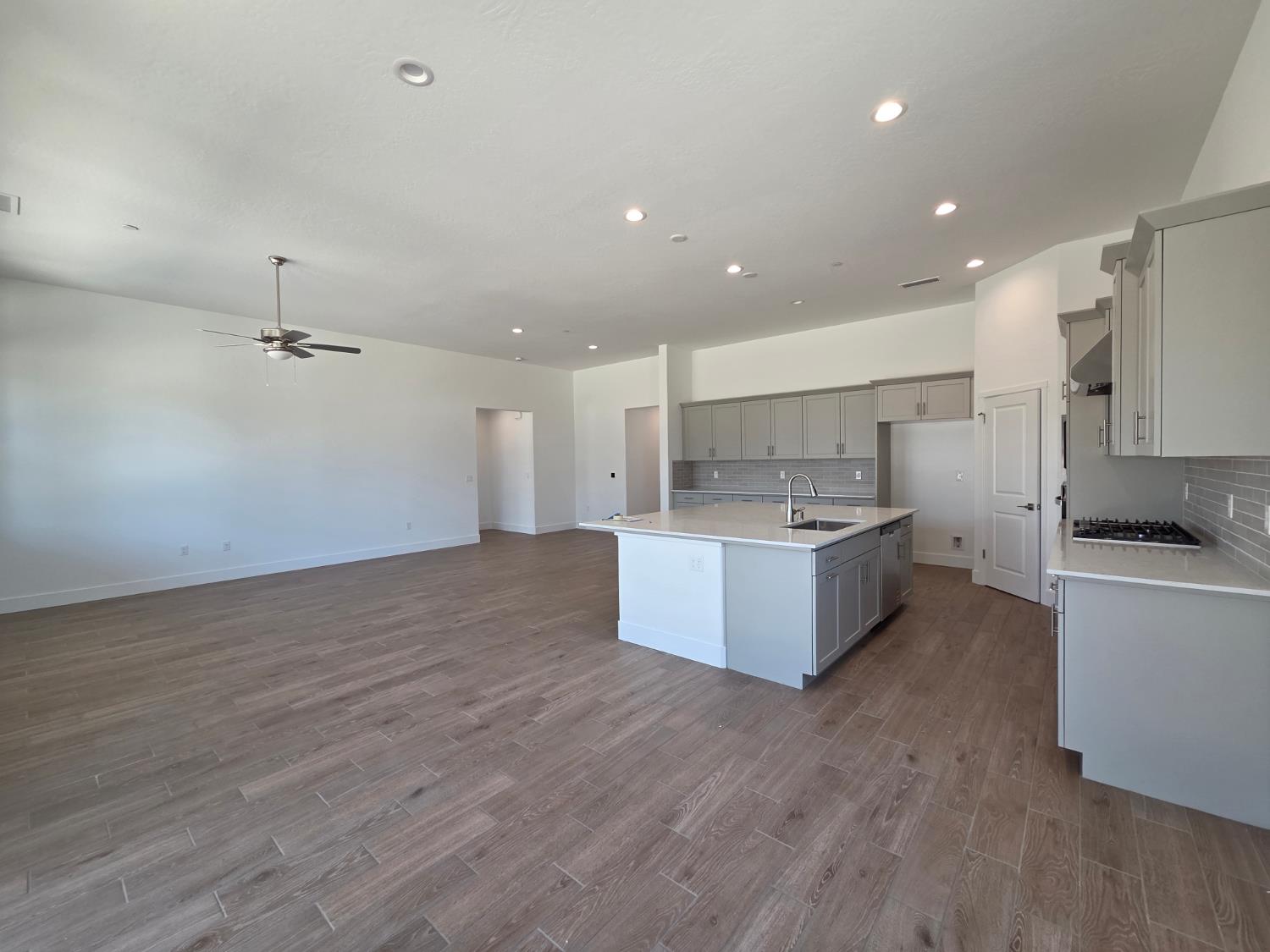 1187 Milestone Rd W, Madera, CA 93636