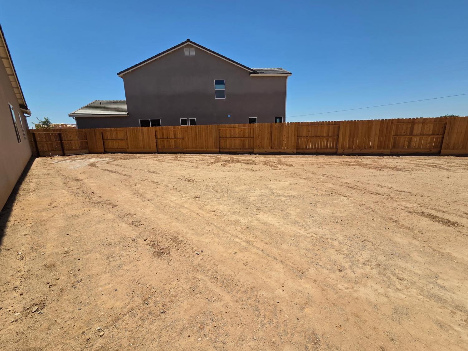 1187 Milestone Rd W, Madera, CA 93636
