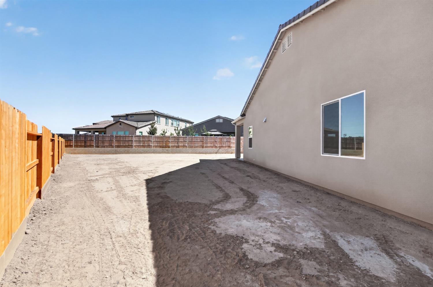 1187 Milestone Rd W, Madera, CA 93636