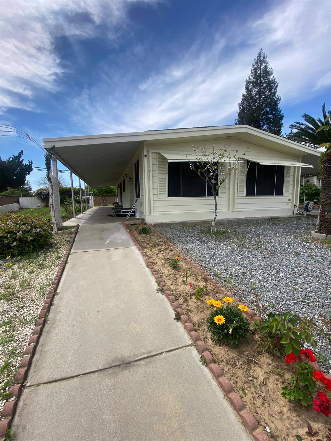 1300 W Olson Ave #126, Reedley, CA 93654