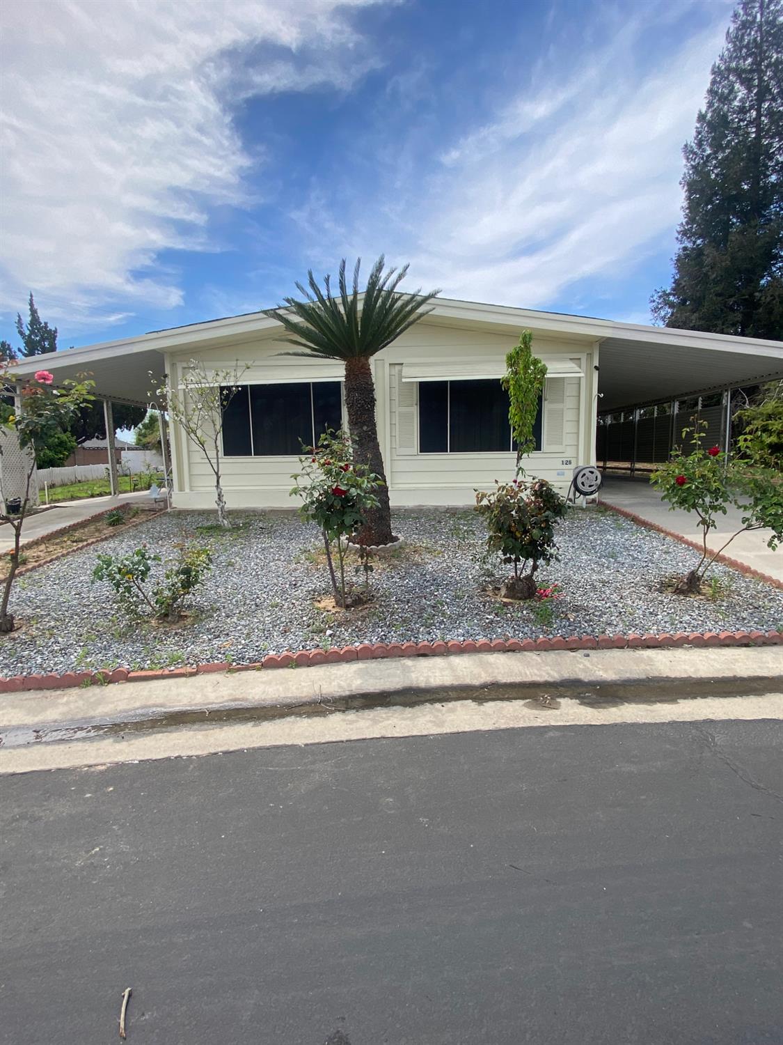 1300 W Olson Ave #126, Reedley, CA 93654