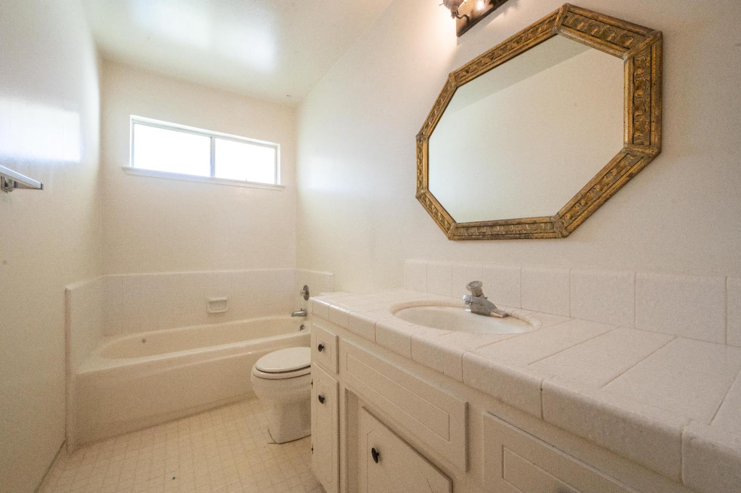 6416 N Remington Ave, Fresno, CA 93704