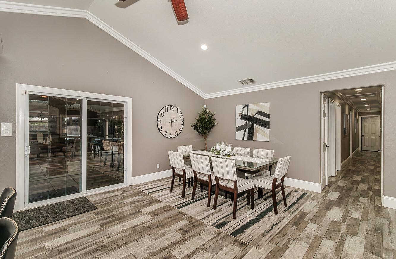 7010 S Frankwood Ave, Reedley, CA 93654