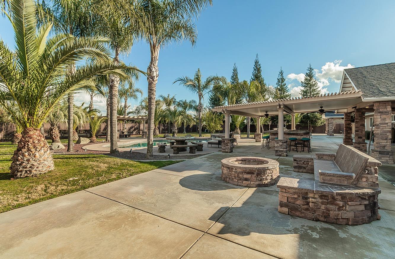 7010 S Frankwood Ave, Reedley, CA 93654