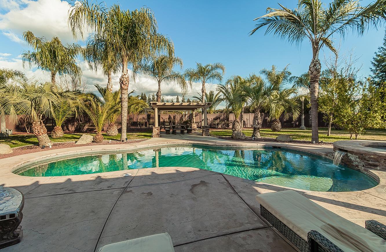 7010 S Frankwood Ave, Reedley, CA 93654