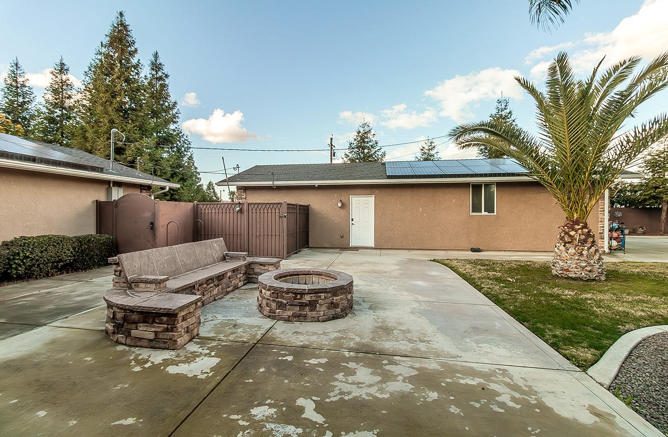 7010 S Frankwood Ave, Reedley, CA 93654