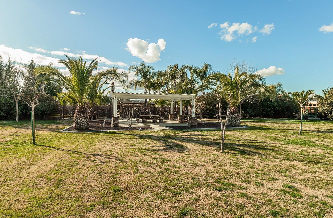 7010 S Frankwood Ave, Reedley, CA 93654