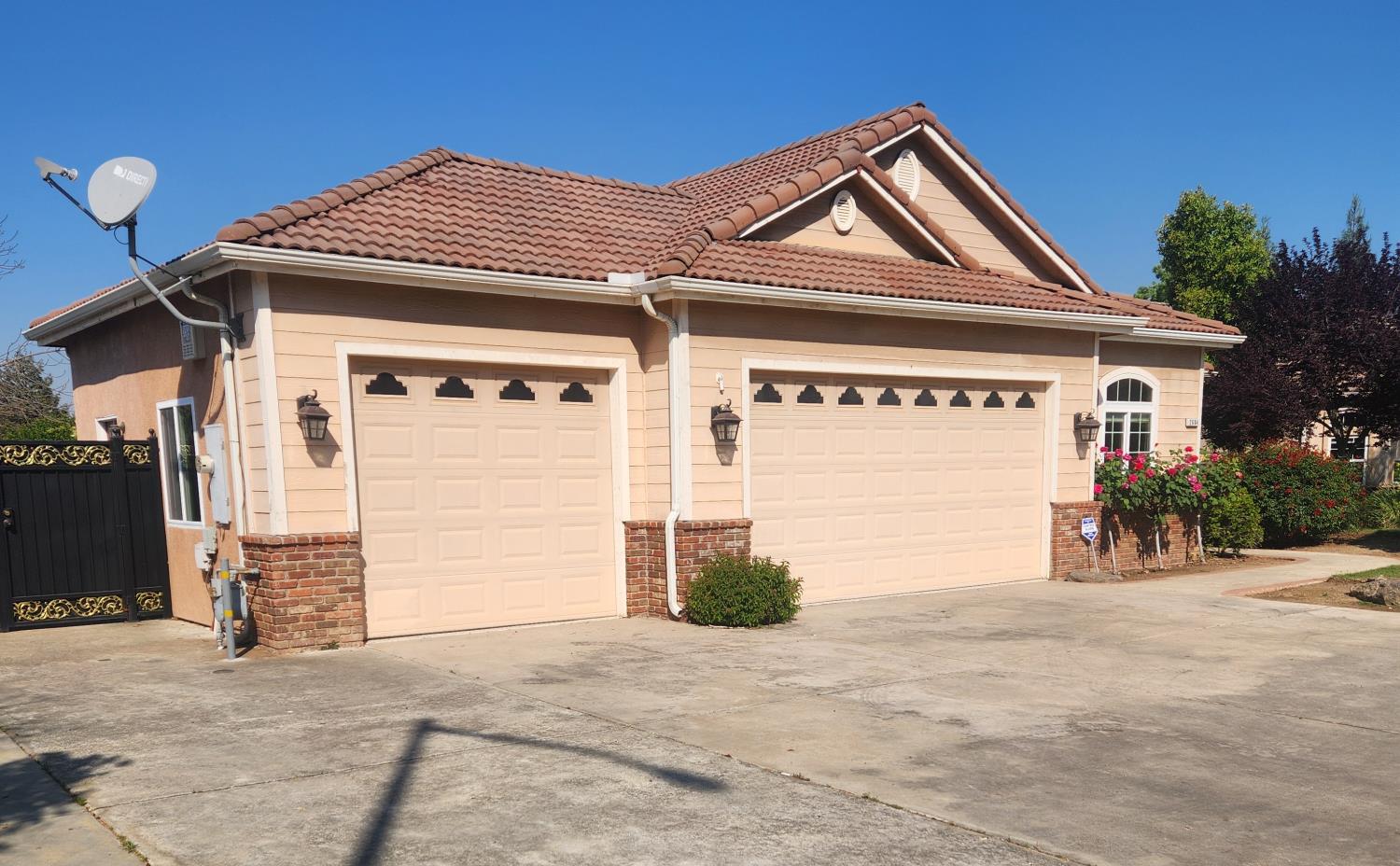 2684 Armstrong Ave, Clovis, CA 93611