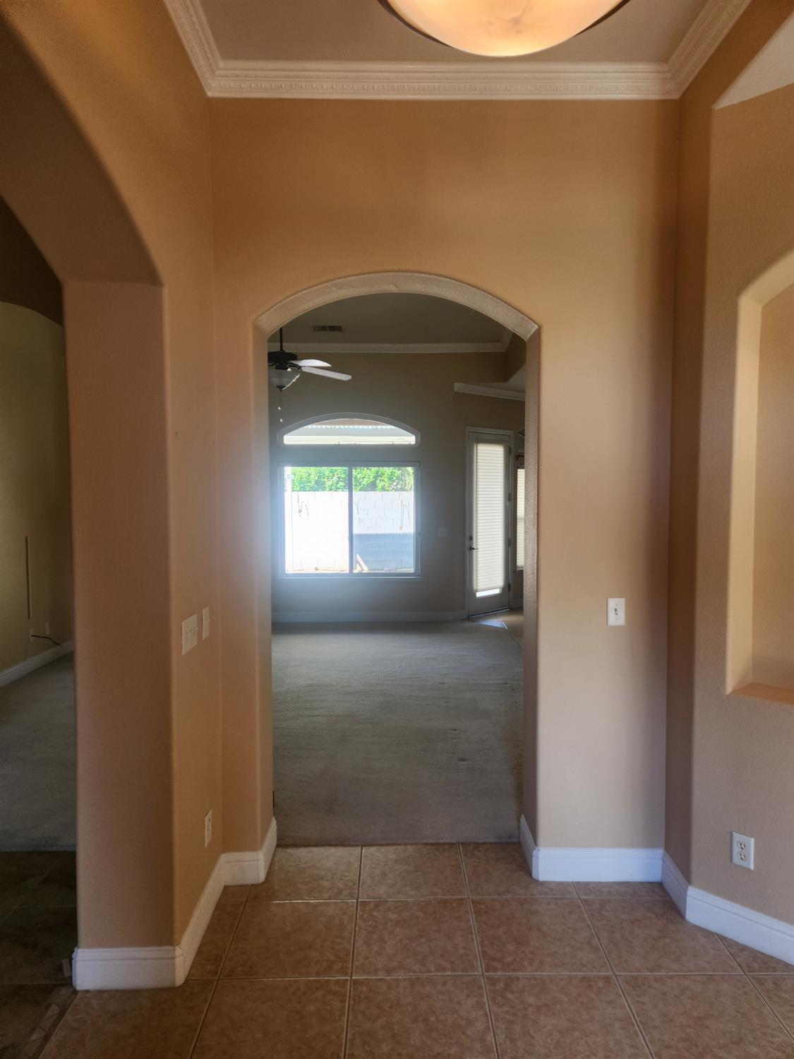 2684 Armstrong Ave, Clovis, CA 93611