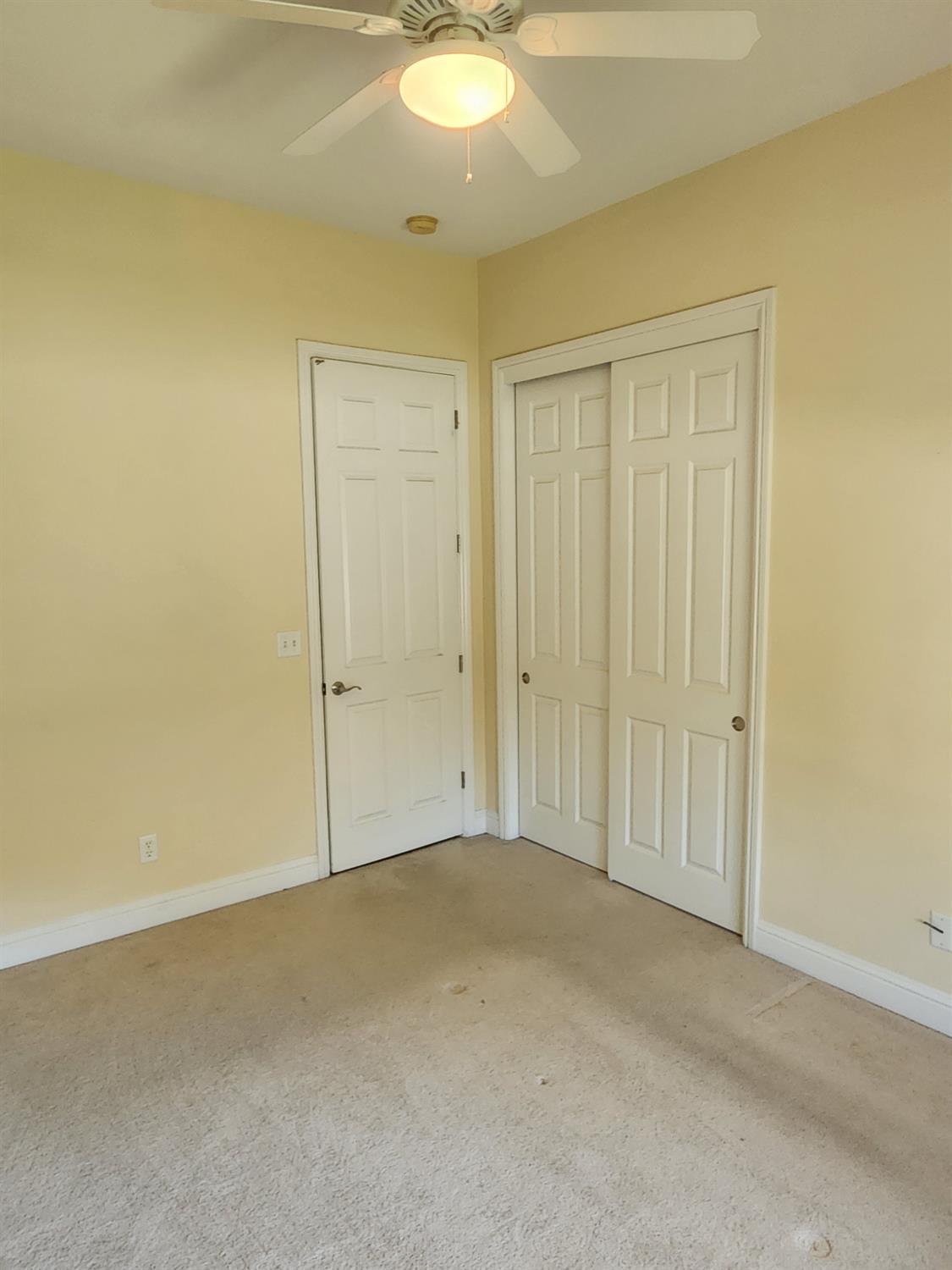 2684 Armstrong Ave, Clovis, CA 93611