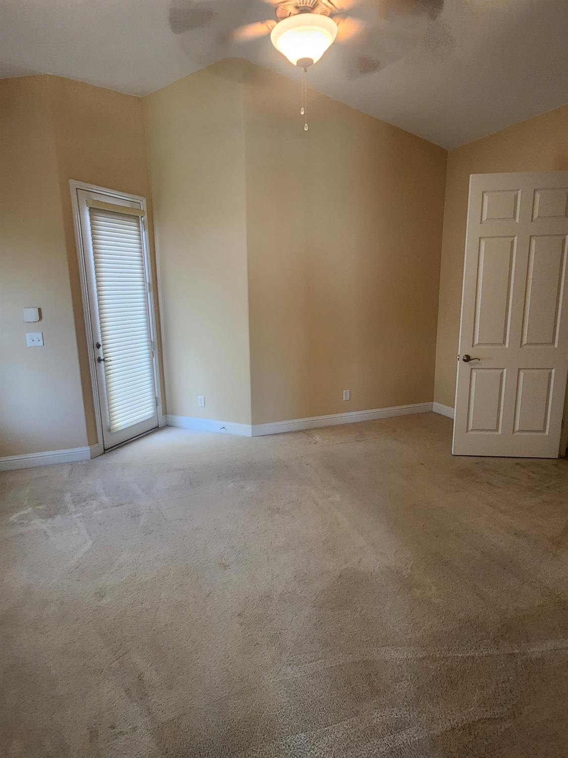 2684 Armstrong Ave, Clovis, CA 93611