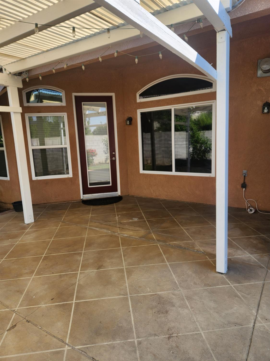 2684 Armstrong Ave, Clovis, CA 93611