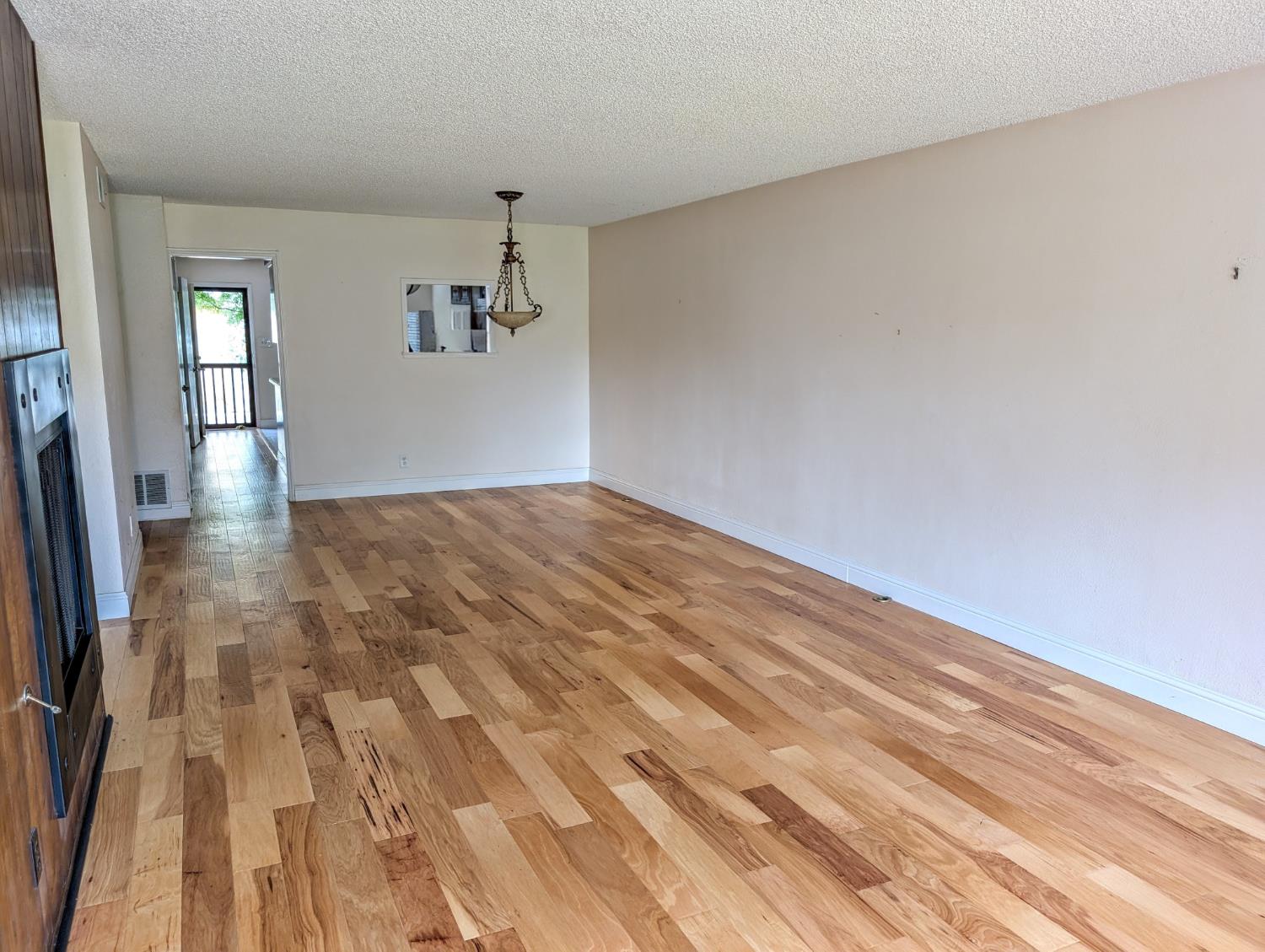 4918 N Sequoia Dr #102, Fresno, CA 93704