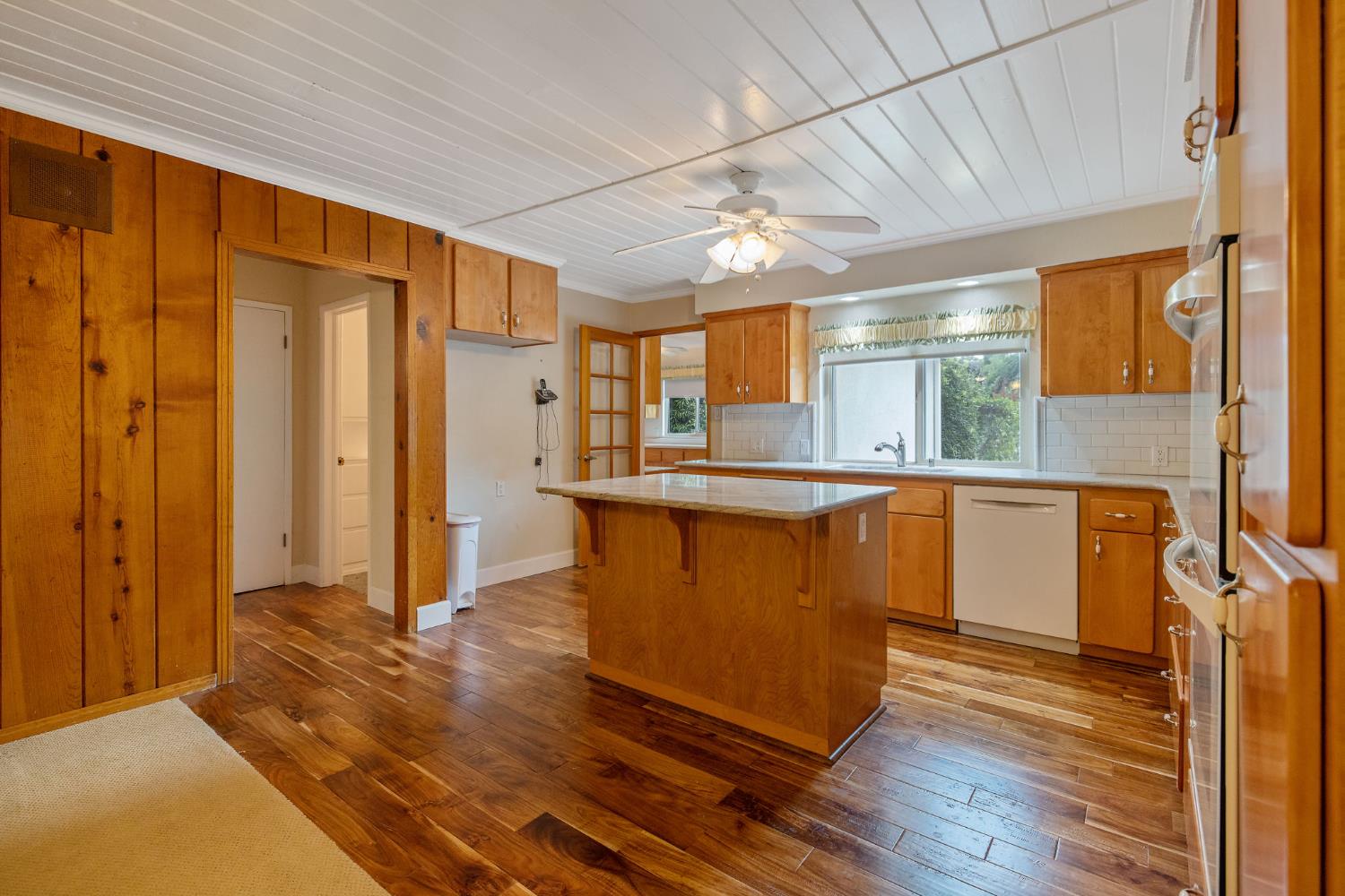 1714 N Blythe Ave, Fresno, CA 93722