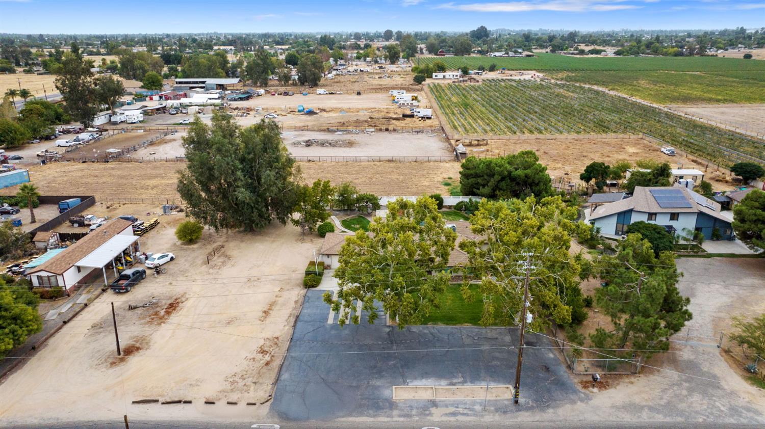 1714 N Blythe Ave, Fresno, CA 93722