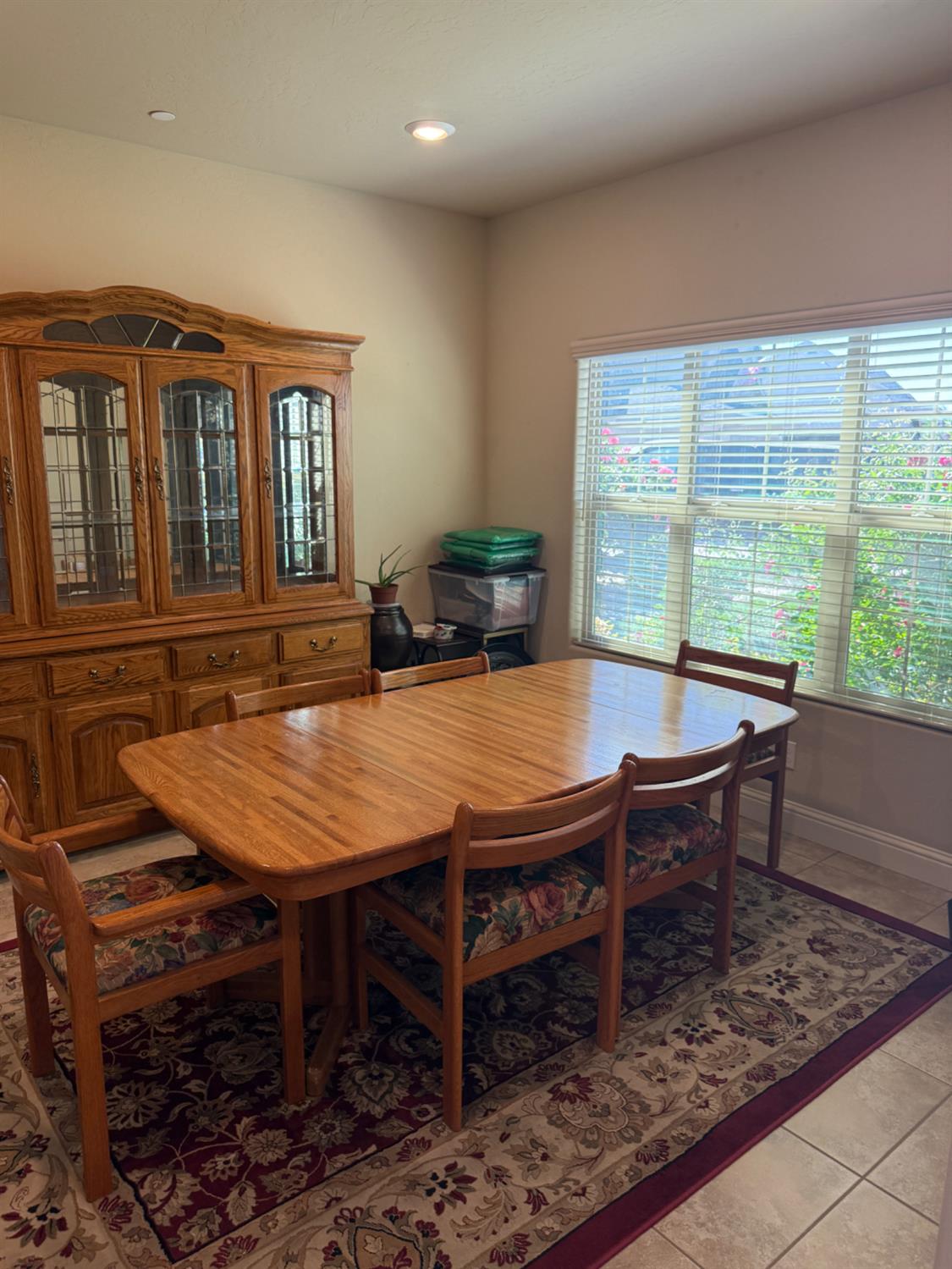 2003 W Hopkins Way, Hanford, CA 93230