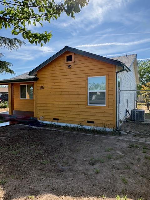 507 I St, Sanger, CA 93657