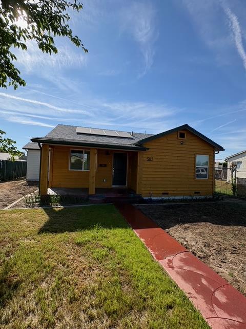 507 I St, Sanger, CA 93657
