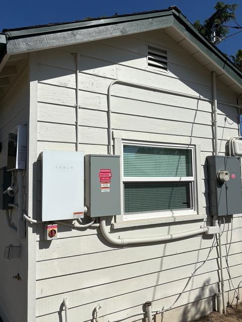 507 I St, Sanger, CA 93657